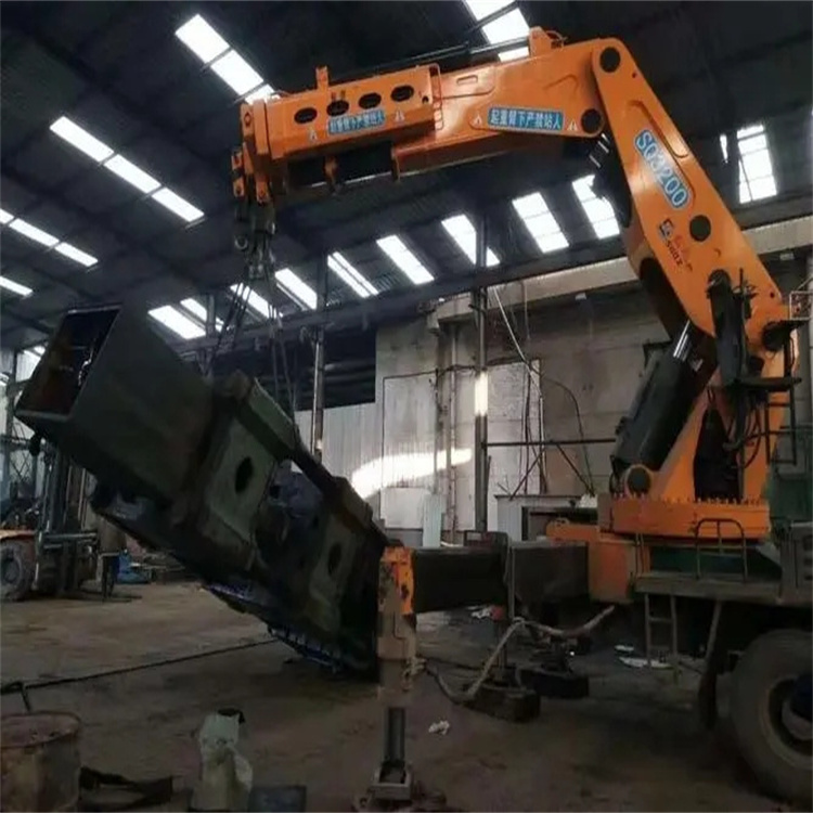 玉山县130吨折臂吊车出租吊机租赁附近电话