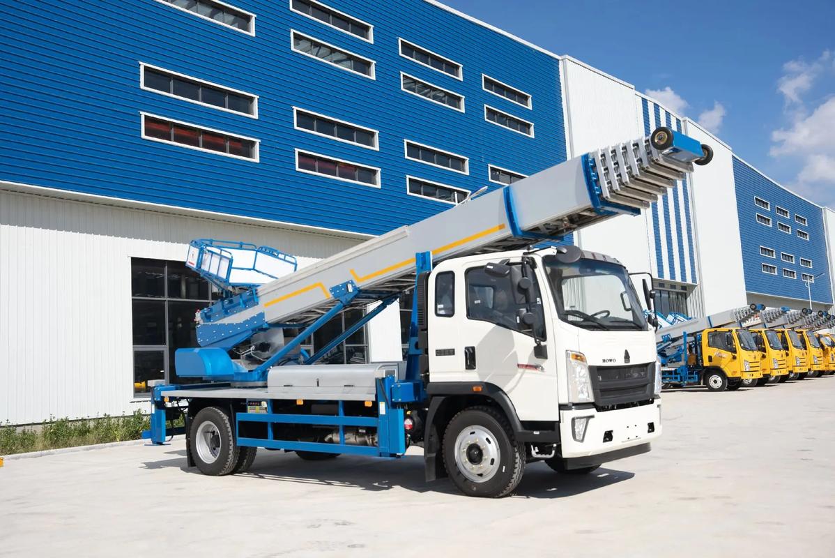 玉山县出租云梯车高空作业车 建筑垃圾搬运